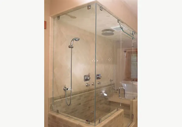 Commercial Clear Glass Bath Enclosure