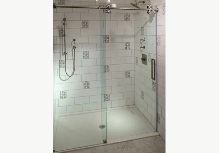 Outdoor Glass Shower Enclosures
